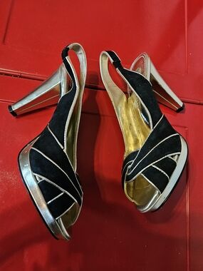Women's Black Elegant Gold Tone Accent & Sole Slingback Heels Anne Klein